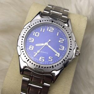 Men’s advance blue dial Silvertone wrist watch